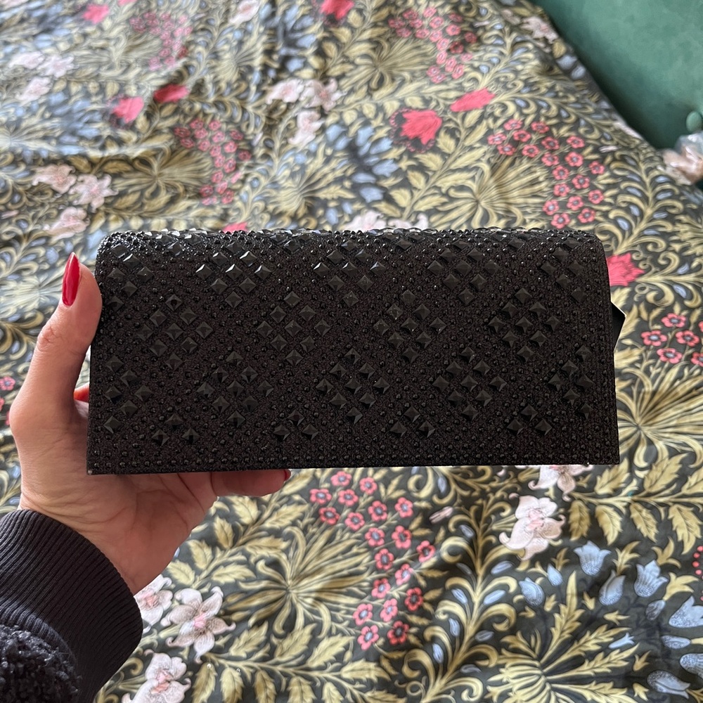 Elegant Black Rhinestone Evening Clutch with Chain Strap